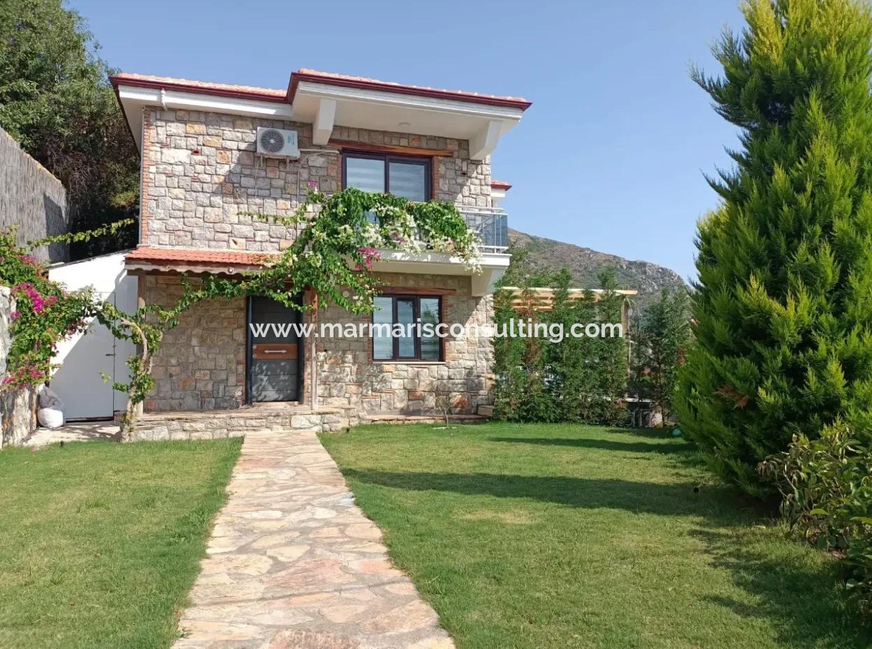 Villa Zum Verkauf In Marmaris Söğüt Village, Mit Herrlichem Meerblick, Swimmingpool, Parkplatz, 3 Zimmer, 1 Wohnzimmer, Garten, 200M2 Nutzfläche