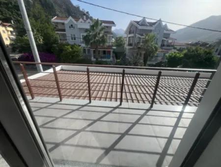 Neubau Mit Freistehendem Swimmingpool In Der Nähe Des Meeres Im Viertel Icmeler Im Bezirk Marmaris 3 Zimmer, 1 Wohnzimmer, 3 Bäder, 200M2 Ultra-Luxusvilla Zum Verkauf Auf Einem Grundstück Von 350M2