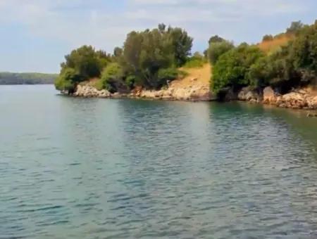 The Island For Sale In The Gulf Of Gökova In Marmaris District Has A Land Area Of 365000M2 And There Is A Registered House In It.